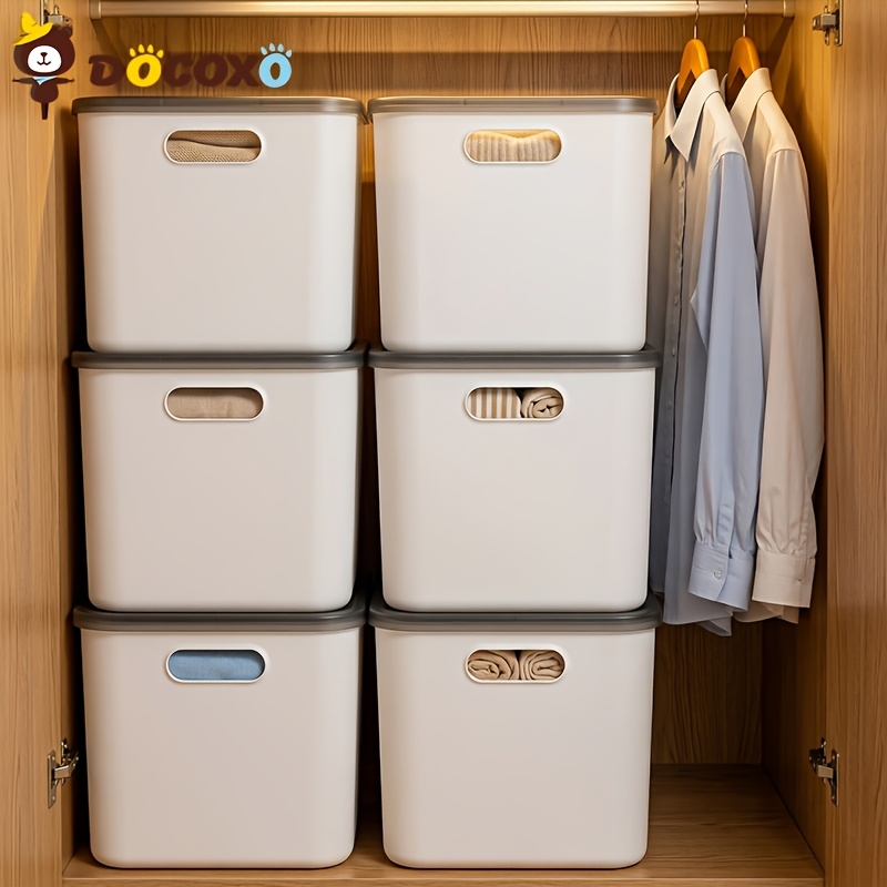 3/4pcs Stackable Clear Bins with Lids for Closet Organization