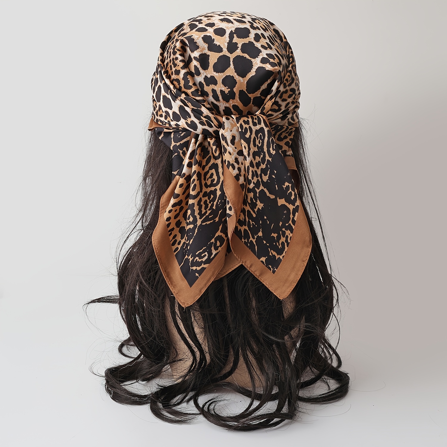1/4pcs Classic Leopard Print 70cm Square Scarf, Women's Thin Fashion Headscarf, Soft Solid Towel - Multi-functional Headwear And Neck Wrap, Texture, Beach Travel Vacation Bohemian