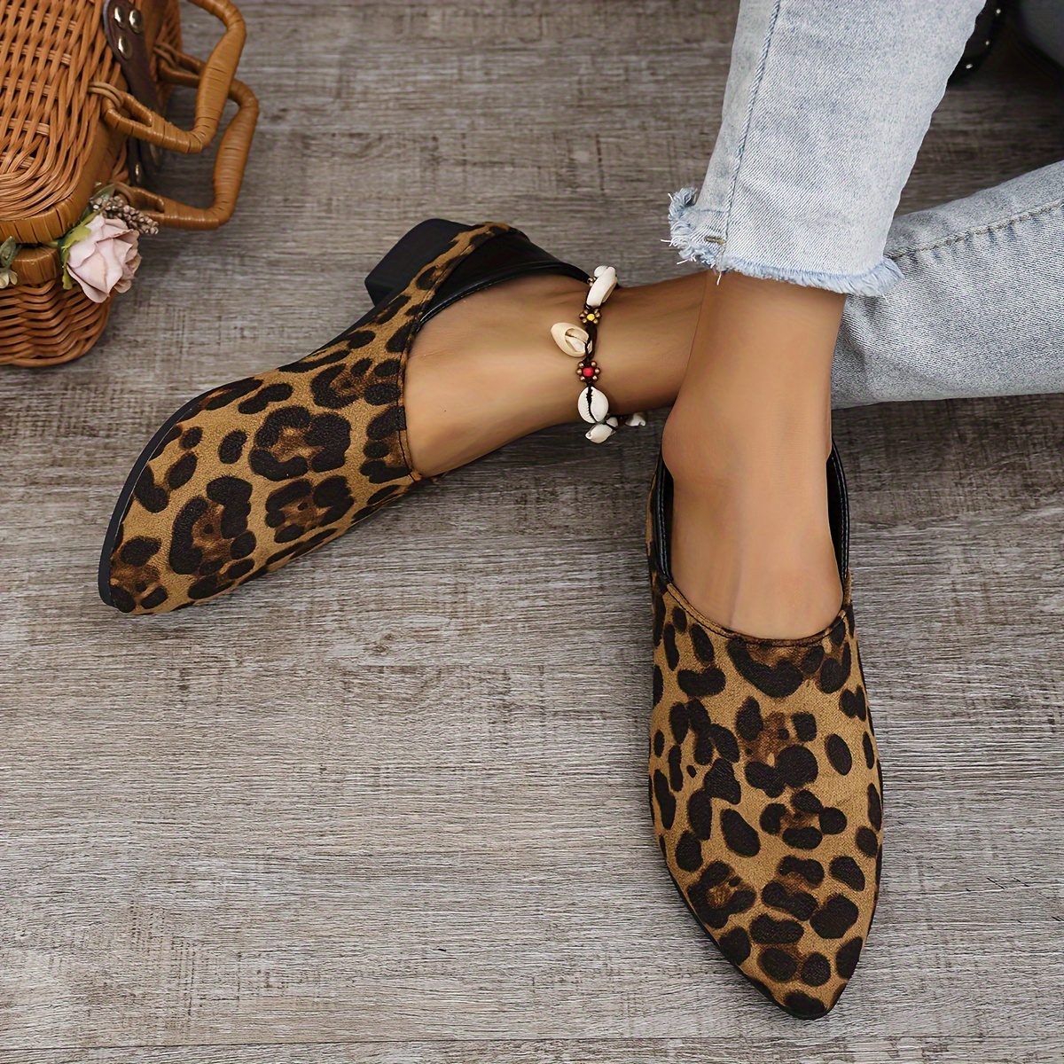 

Chic Leopard Print Women's Flats - Fashionable Slip-on Shoes With Soft Sole, For All