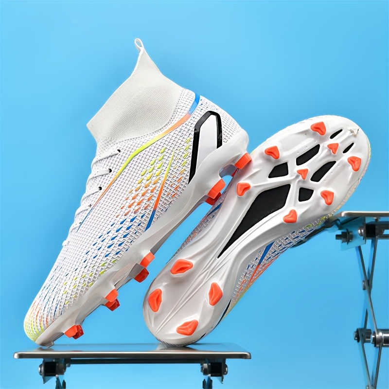 Zapatillas de Césped Artificial de Caña Alta para Hombre - Ligeras y Transpirables, con Suela Antideslizante, Diseño Degradado Blanco/Naranja. Adecuadas para Entrenamiento al Aire Libre y Partidos en Humedales, Zapatillas