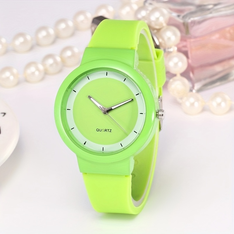 

Unisex Silicone Sports Watch, Fashionable And Cute, Outdoor Colorful Quartz Wristwatch For Men And Women, Water-resistant
