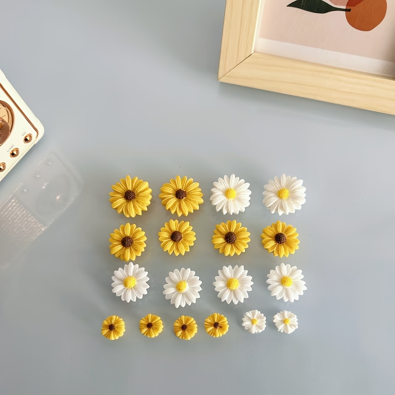 Image of 18pcs Set Of Yellow And White Daisy Shoe Decorations, Trendy Footwear Embellishments, Perfect For Holiday Gifts