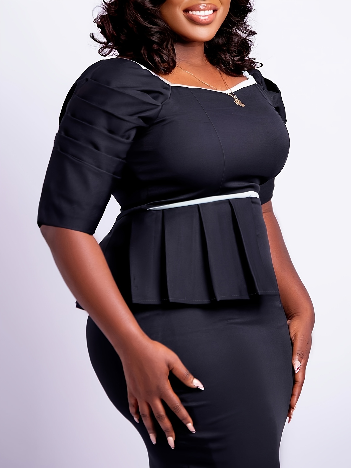 Women's Midi Dress with Cinched Waist & Ruffled Hem - Short Sleeve Square Neck Pencil Suitable for Work, Office, Commuting - Machine Washable Bodycon Dress with Color-Blocked Hemline (No Chest Padding)
