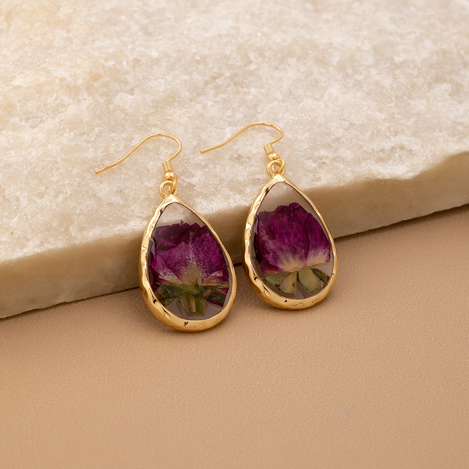 Women's Minimalist Dried Flower Drop Earrings