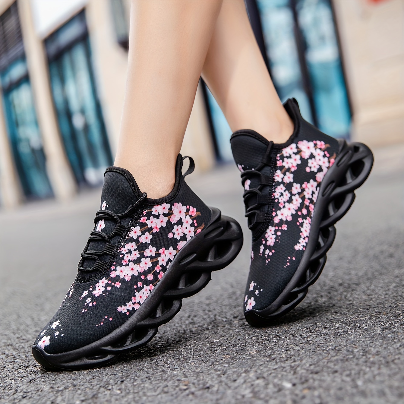 Women's Casual Sneakers with Cherry Blossom Print, Lightweight Soft-Sole Breathable Mesh, Comfortable and Versatile Trendy Shoes. Suitable for Daily Commuting, Sports, Parties, Shopping, and Other Occasions. Comfortable to Wear for Long Periods