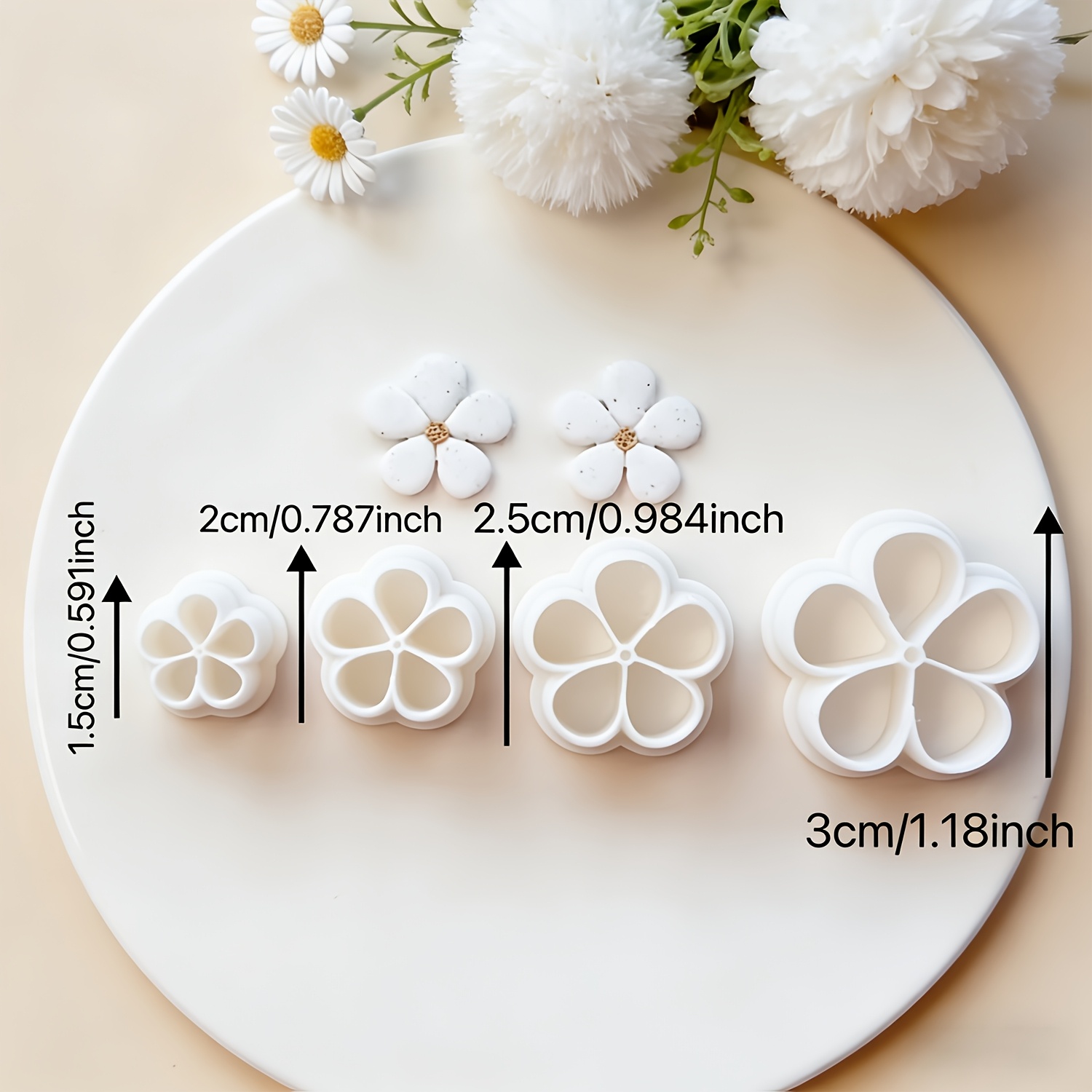 E-shop 4 Stk. blütenförmige Ton-Schneidformen aus Kunststoff, geeignet für Anfänger, 4 Größen, Frühlingsblumen- & LIEBE-Thema, DIY-Basteln, kompatibel