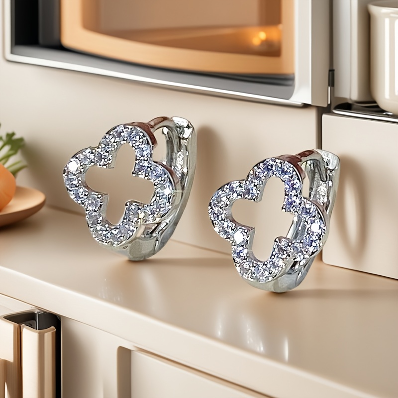 TEMU 1 Pair Floral Stud Earrings - Minimalist Floral Jewelry With Secure Clip-on Closure, Everyday & Party Earrings For Women, Valentine's Day Gifts,