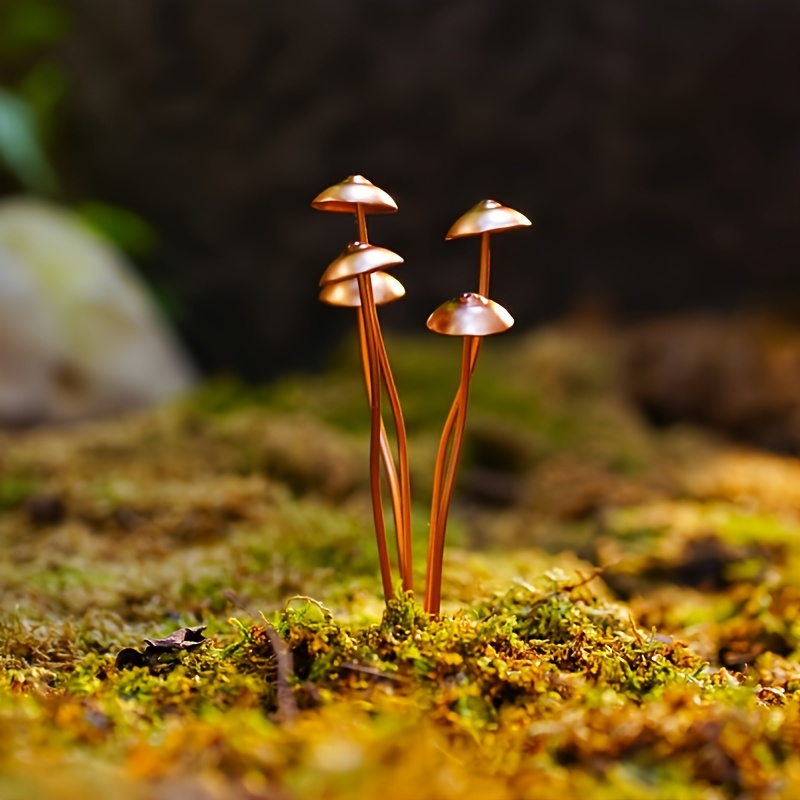 

Vintage-style Copper-colored Metal Mushroom Garden Decor - , No-tarnish Miniature Fairy Garden Accessories For Pots & Lawns, Desk, Bookshelf, And Living Room Display