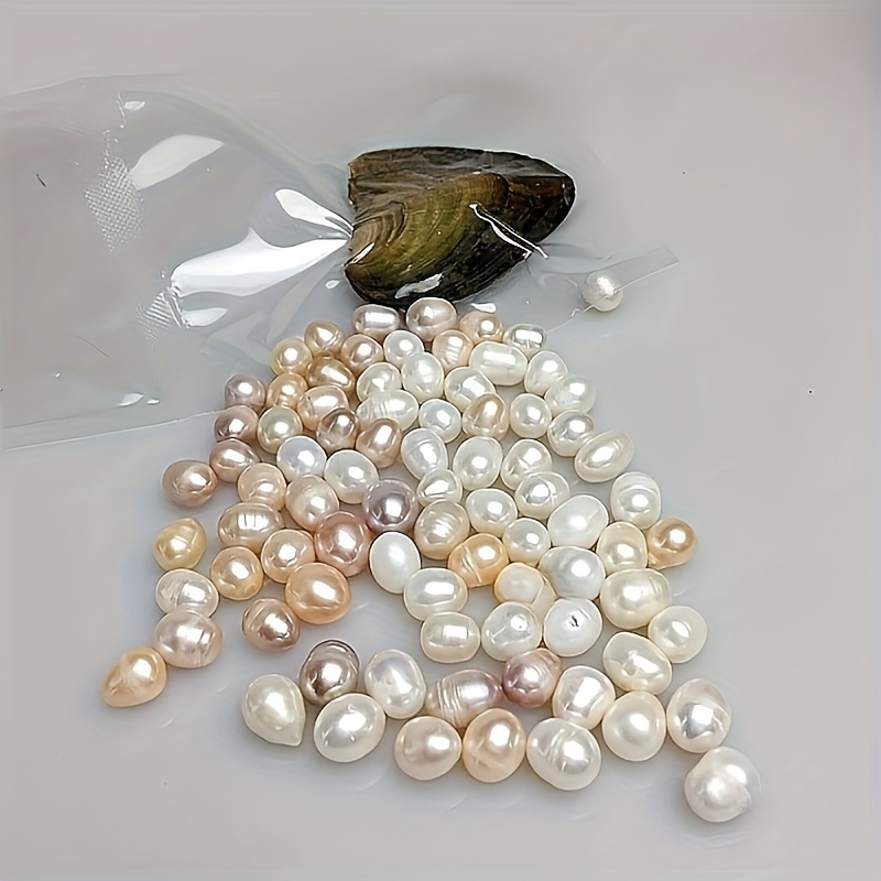 

Happy Gift For Opening Clams Natural Color Randomly Forms Freshwater Pearls, 1 Clam