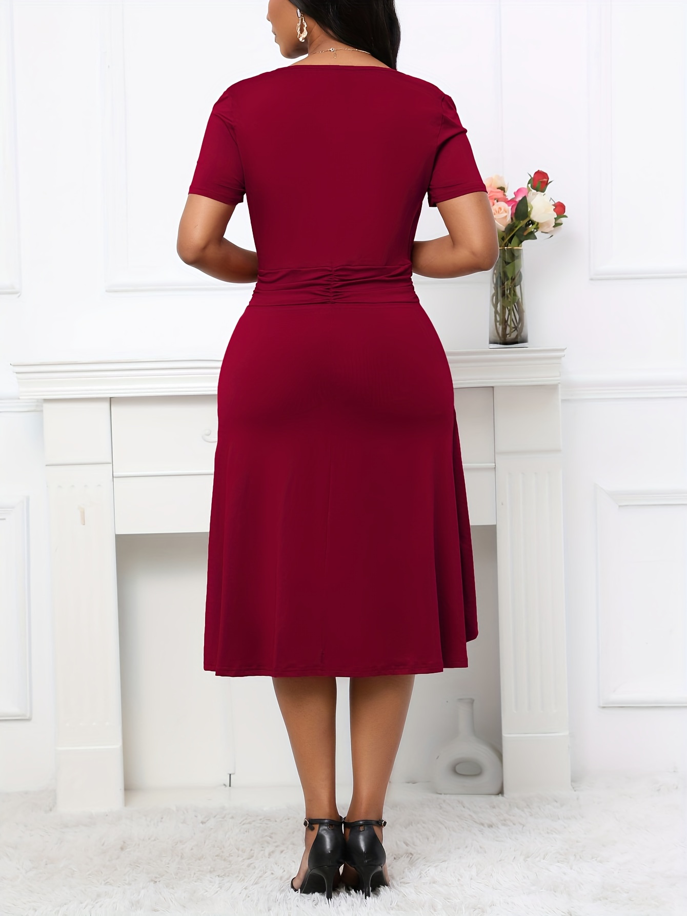 Spring/Summer Elegant Square Neck Short Sleeve Wrap Waist Dress with Rhinestone Buttons And Ruffled Hem A-Line Mid-Length Dress for Women, Perfect for Valentine'S Day, Best Friend Day, Mother'S Day, And More