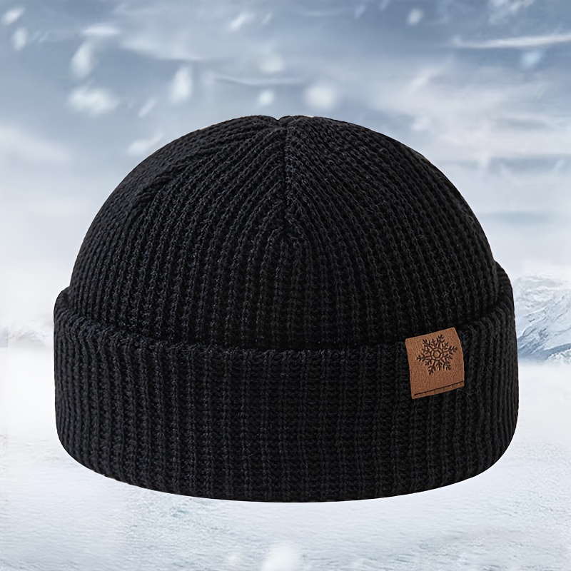 A Popular Fashion Snowflake Leather Label , Street Hip-hop Brimless Cap, Short Knit Hat, Party Festival Beanie Unisex Winter Warm Knitted Hat, Men's Outdoor Cycling Warm Pullover Hat