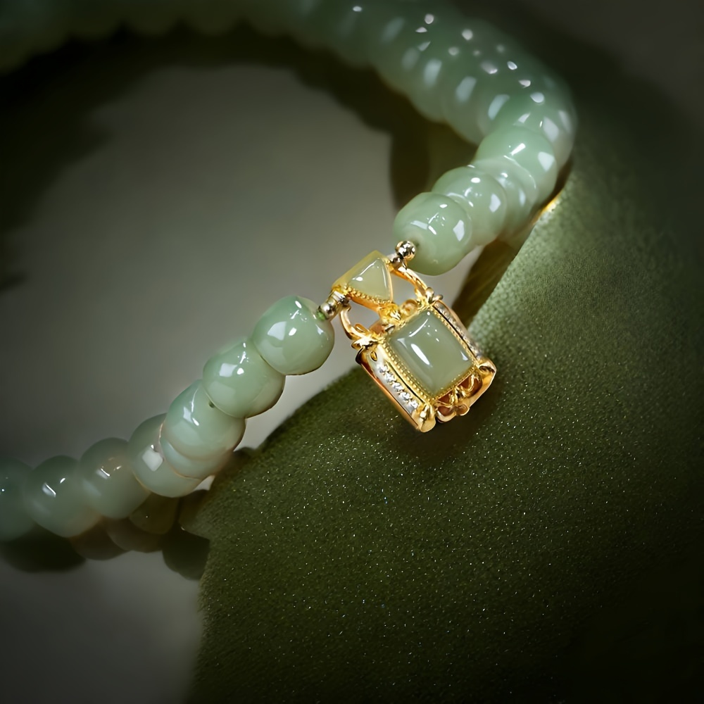 

Elegant Jade Bracelet, Retro Bracelet, Paired With 18k Gold-plated Pendant To Enhance Your Temperament, Elegant And Luxurious Gift, Perfect Holiday Gift For Beautiful Women, Packaged In Gift Box