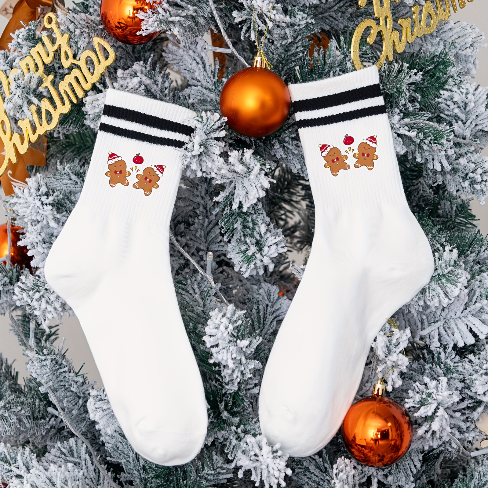 Image of 1 Pair Women's Christmas Stockings With Gingerbread For Man Pattern, Mid-calf Holiday Socks For Women, Soft And Comfortable For Daily Wear In Autumn And Winter