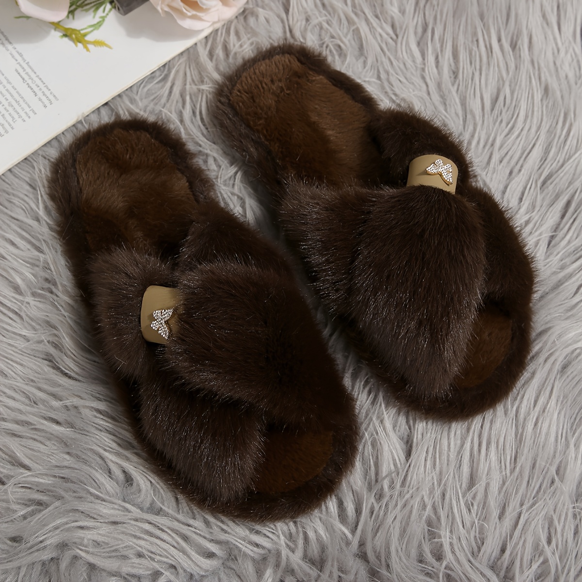 TEMU Women's Fashion Casual High-quality Solid Home Slippers Flat Soft Sole Soft Surface Crossover Strap Plus Velvet Slippers Metal Decoration