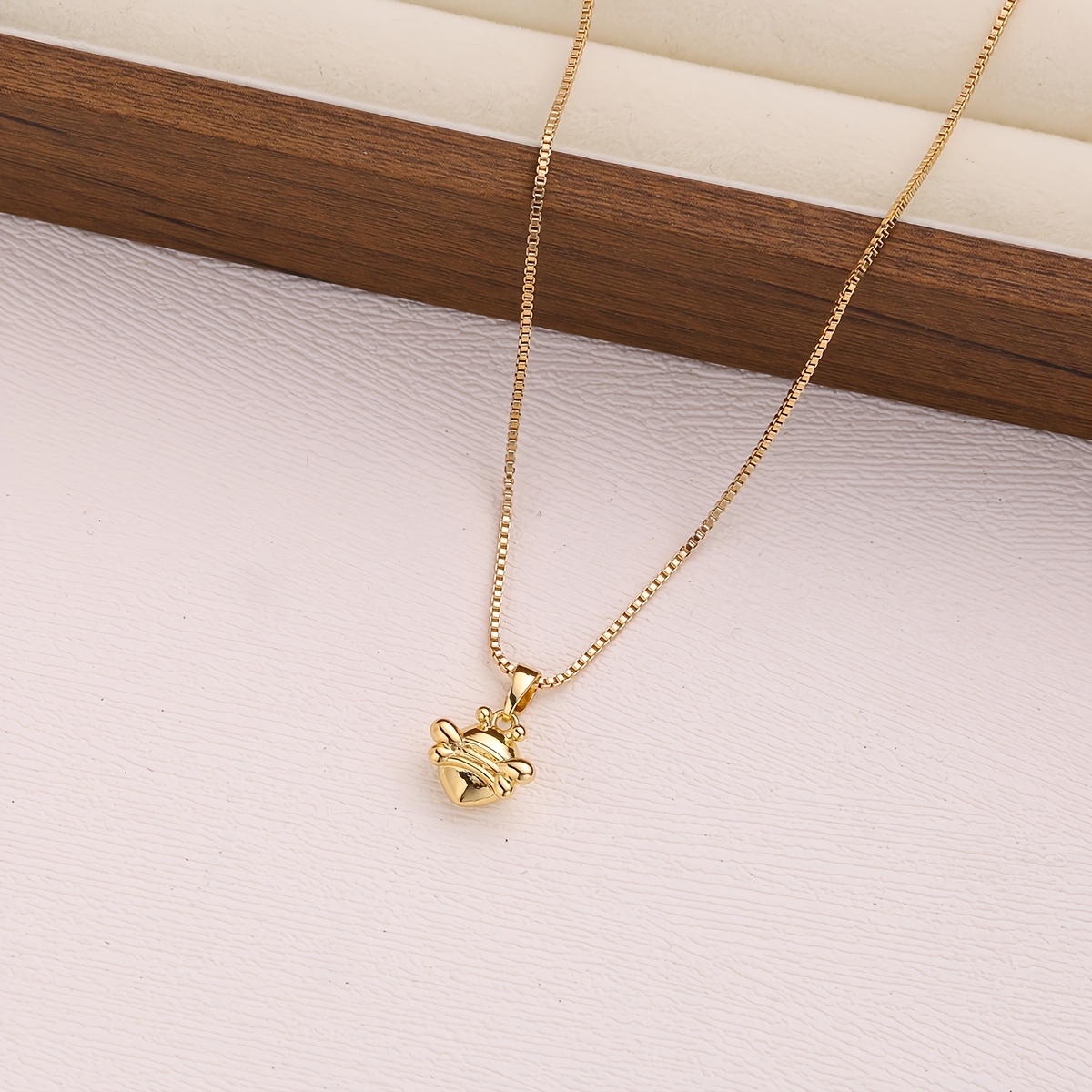 TEMU 1pc, European And - Copper - Necklace, Suitable For Wear, , Halloween, Thanksgiving, Christmas Wear, Holiday Gift