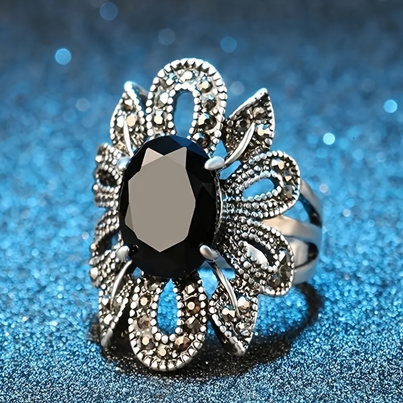 

Vintage , Silvery-tone Alloy With Black Gemstone , Fashionable Jewelry For Men And Women, For And Gift-