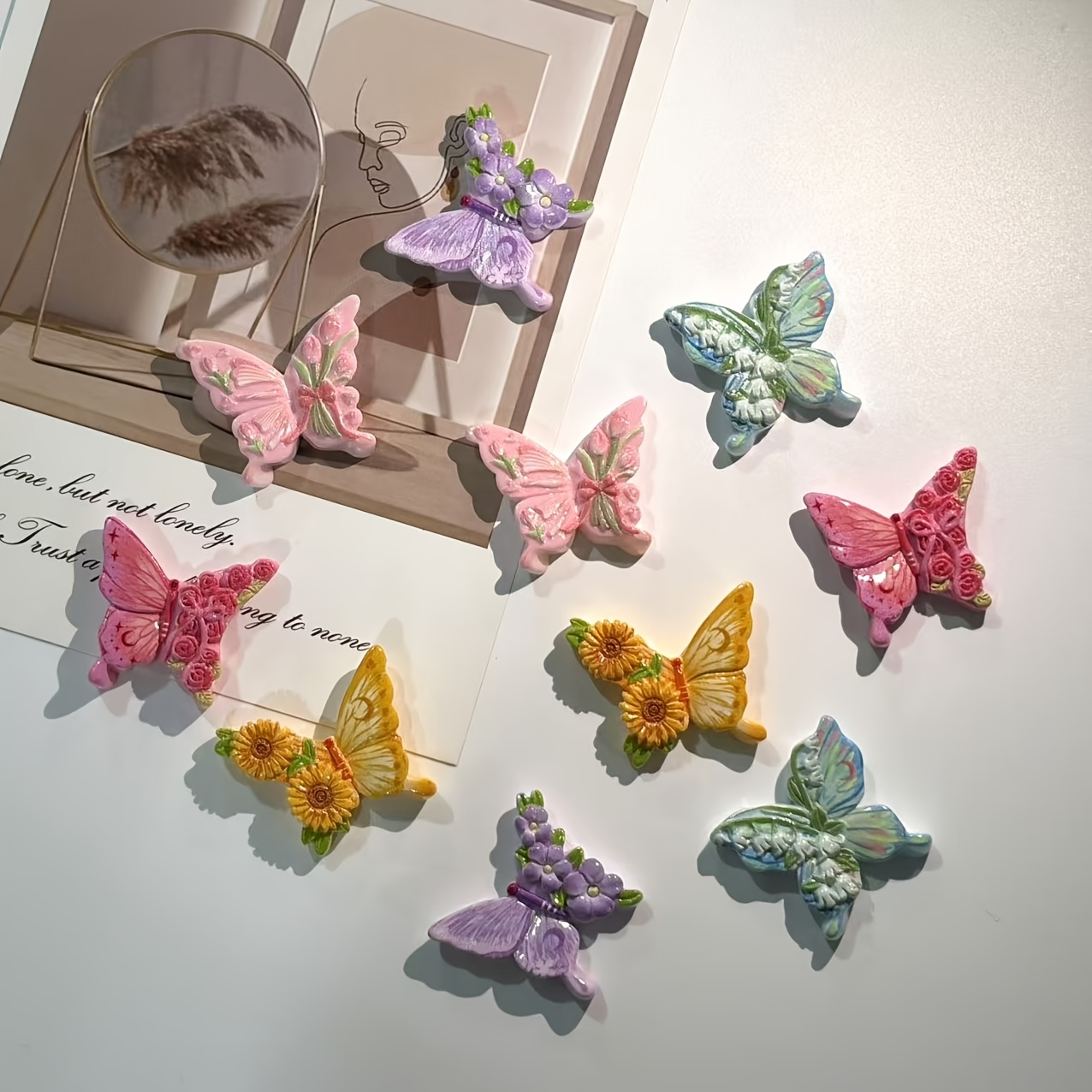 TEMU Set van 10 kleurrijke vlinder koelkastmagneten voor decoratie, geschikt voor keukens, kantoren en vaatwassers. De heldere kleuren maken ze