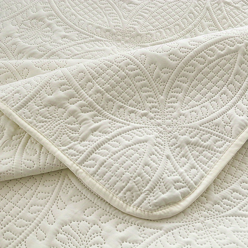 1pc Lightweight Bedspread - Technology Embossed Coin Pattern, Soft & Breathable, Non-slip Design For Bedroom/ Dorm/ Choose From 6 Stylish Colors(excludes Pillowcases)