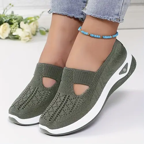 ladies breathable mesh sleeve sports shoes lightweight and comfortable walking shoes with pvc soles and cloth shoe pads multi colored and versatile shoes