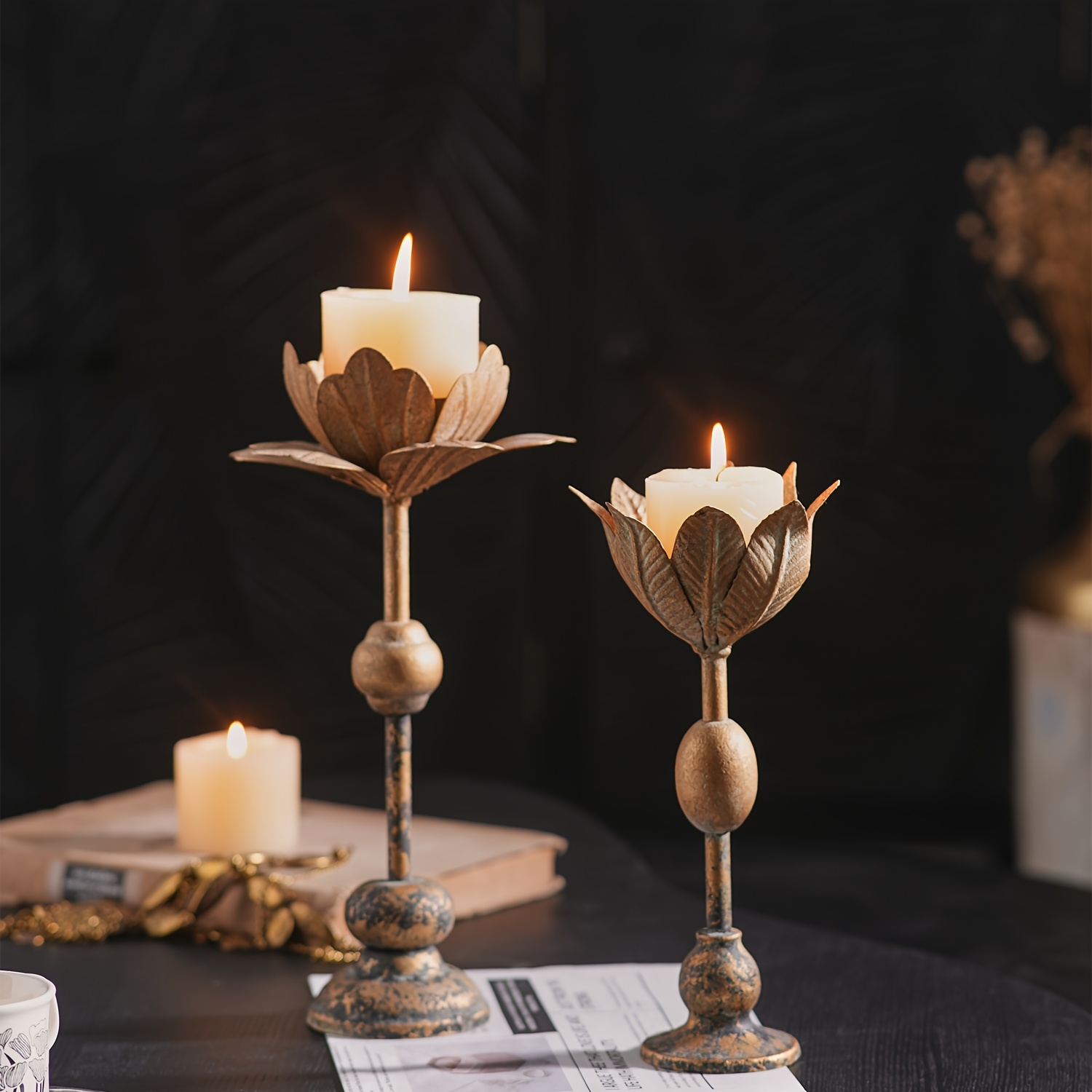 Vintage Flower Candle Holders, Distressed Bronze Metal Lotus Petal Design, Rustic Farmhouse Table Centerpiece for Dining Room, Wedding, Living Room Decor, 30.99cm & 25.91cm