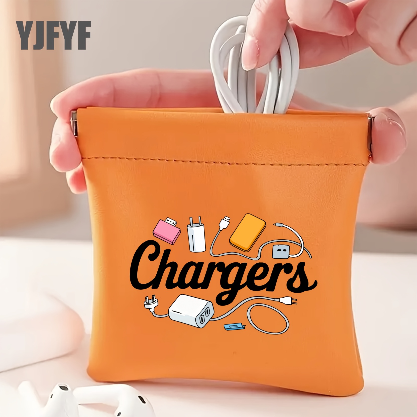   pouch   in multiple colors compact storage bag multifunctional with automatic closure made of pu material with a metal mouth
