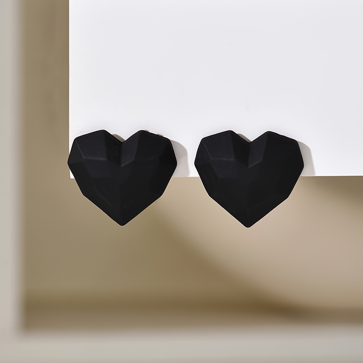 High-end Matte Rhombus-cut Red Heart Stud Earrings, Stylish Geometric Heart-shaped Stud Earrings