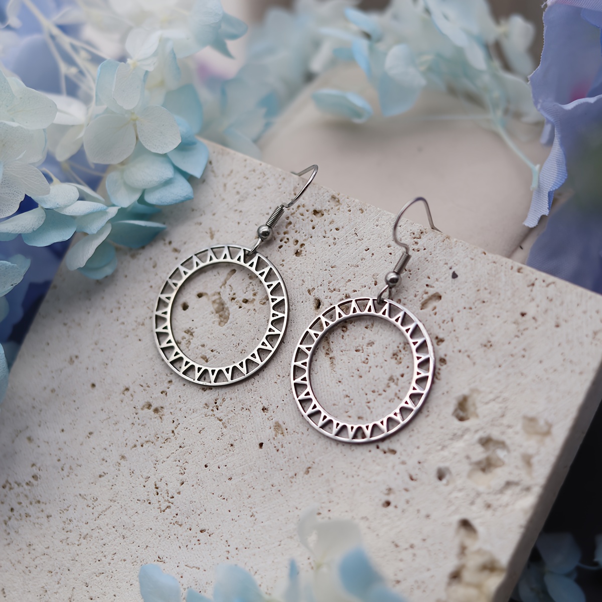 Vintage Circular Geometric Sun Earrings, Elegant And , Without Battery