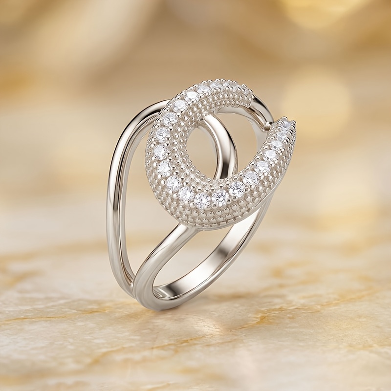 Fashionable Light Luxury Double Halo Twisted Women's Ring