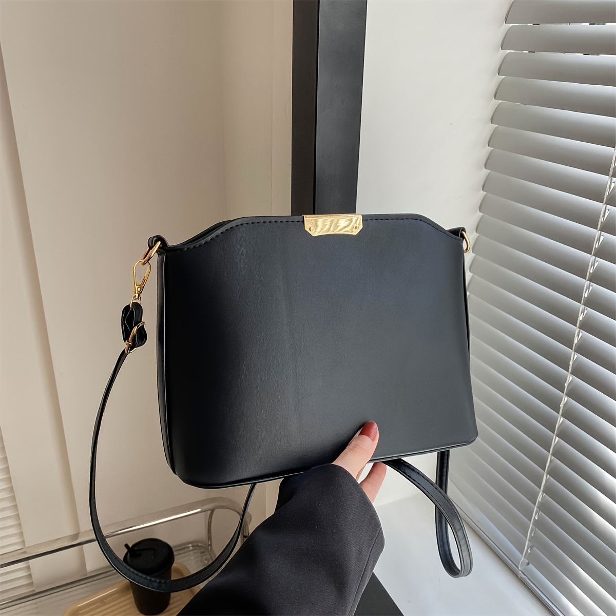 Solid Easy Women' Shoulder Body Bag Shell-shaped Square Bag Zipper Opening Adjustable Strap Fashion Cute Lipstick Makeup Bag