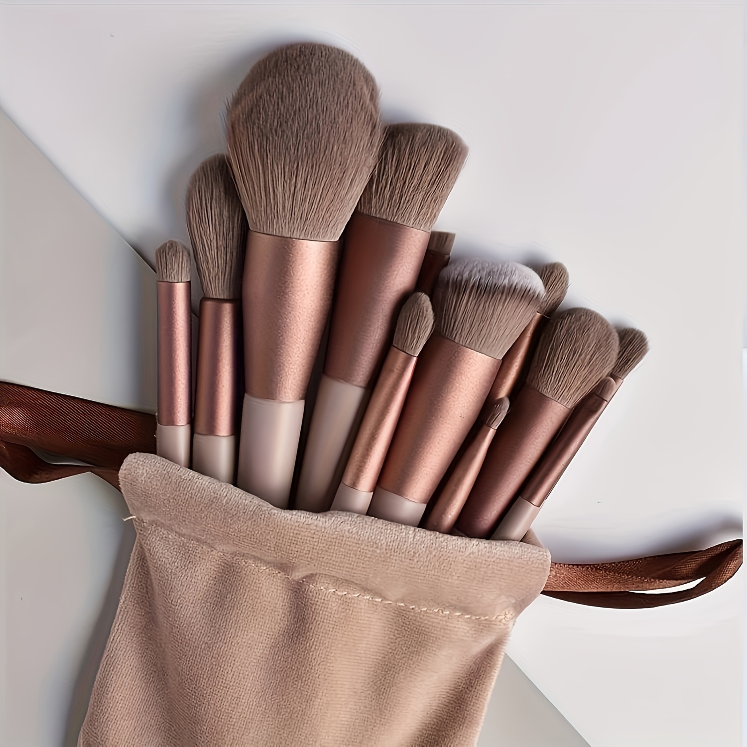 

Valentine's Day Luxury 13pcs Makeup Brush Set, Featuring Soft Synthetic - Includes A Travel Bag, Unscented, Suitable For Types.