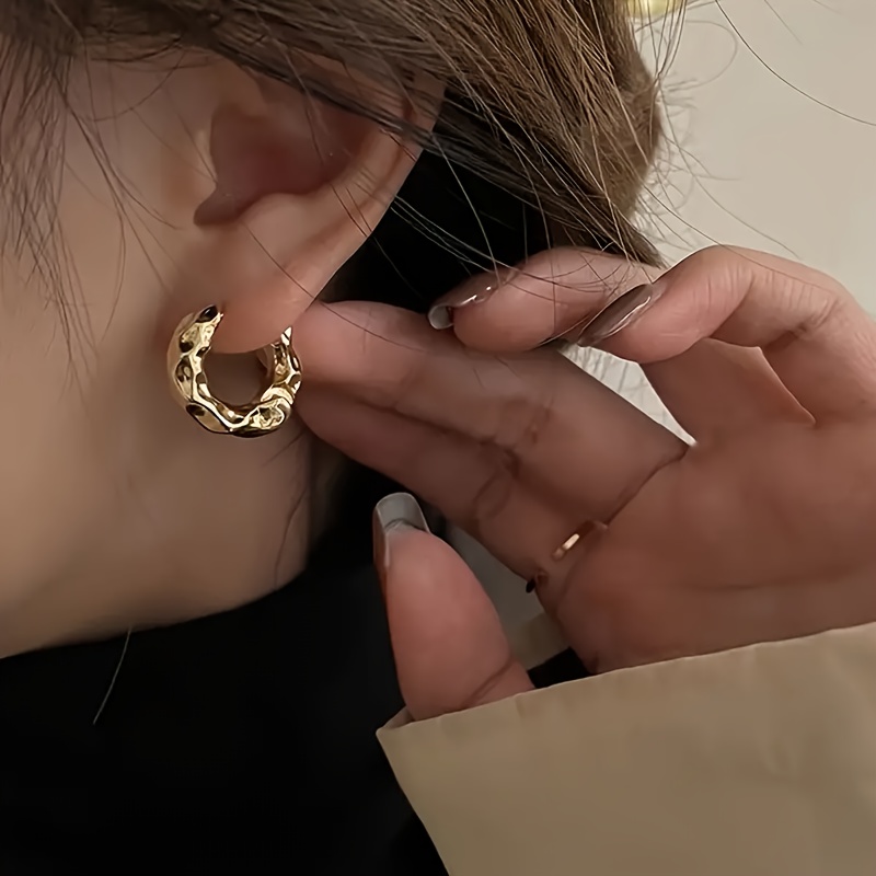 

Elegant Pleated Hoop Earrings For Women - Vintage-inspired Copper, Casual Attire