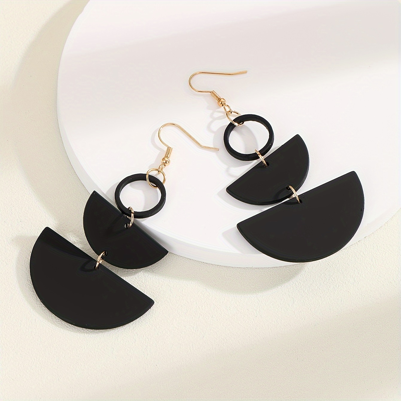 

1 Pair Vintage Style Cute Black Triple-ring Geometric Acrylic Drop Earrings, Versatile Fashion Accessory, Cool & Fashionable Stuff