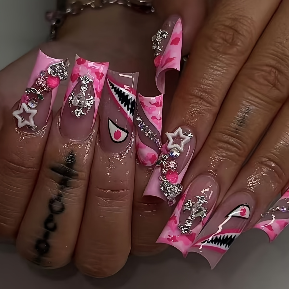 TEMU 24pcs Faux Ongles à Presser Style Européen, Ongles Faux Croix Chaudes, Ongles à Presser , Plaques d'Ongles Étoile à Branches