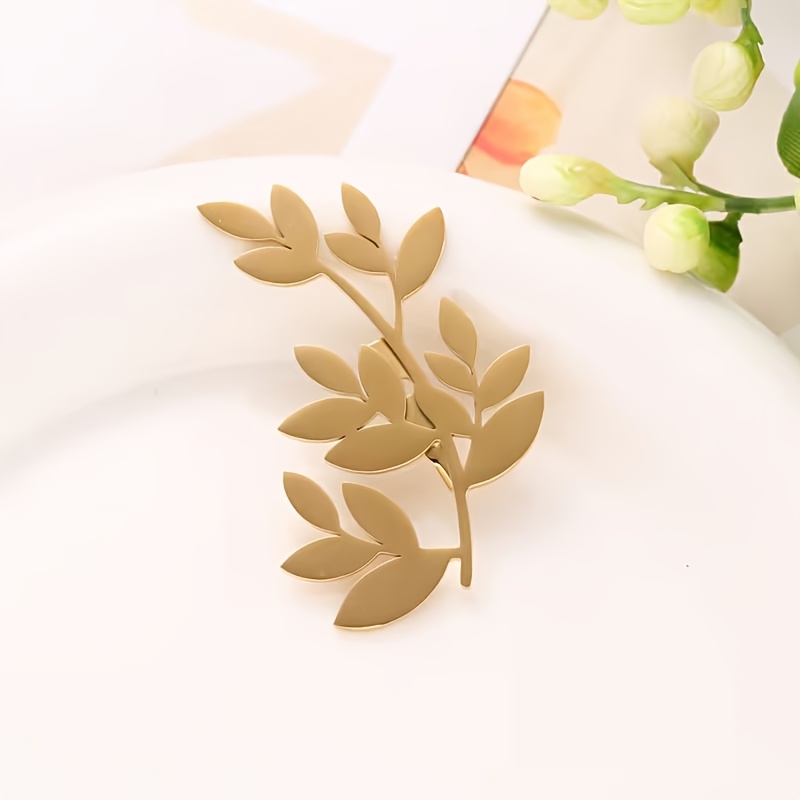 Elegant Fresh Grass-shaped Brooch for Weddings