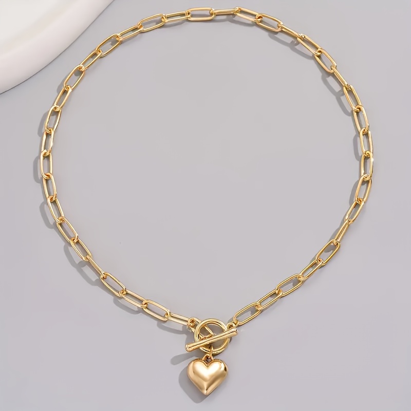 Image of Light Luxury, Elegant And Fashionable Golend Heart Pendant For Women's Casual And Casual Parties, Versatile Sticker Necklace, Heart-shaped Pendant Necklace