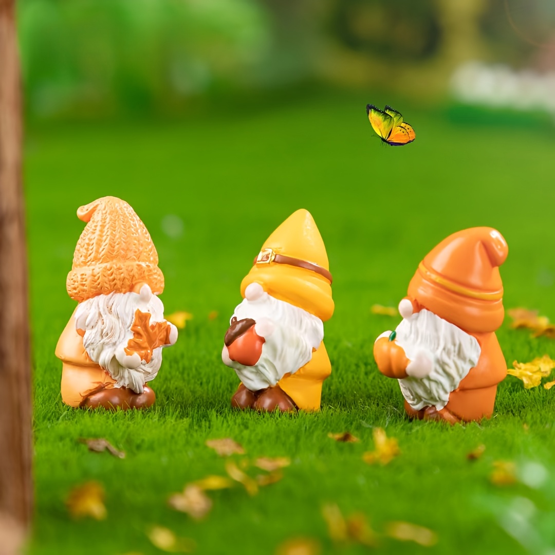 

Three-piece Christmas Gift Set Cute Mini Dwarf Micro Landscape Autumn Falling Leaf Dwarf Doll Diy Decoration Accessories Mini Gardening Ornaments