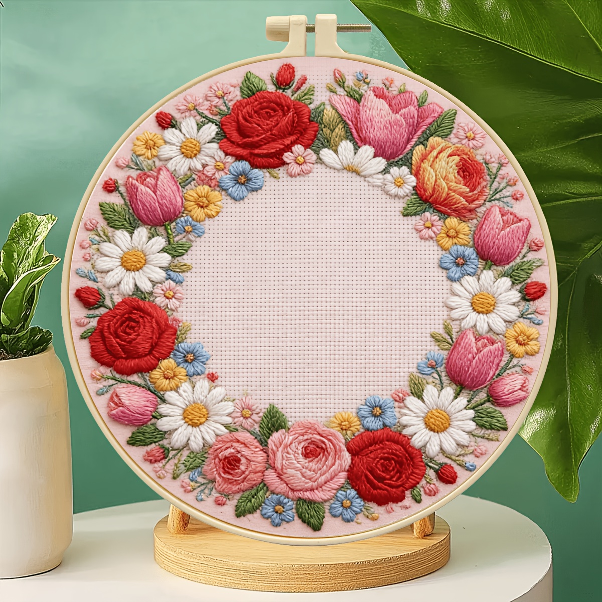 TEMU 【花冠刺繍キット】花柄の花冠をテーマに、初心者向けの完全な素材と、フラワーデコレーションに必要なすべてのツールが含まれています。創造的な手芸セットは、解消に最適で、刺繍で装飾的な壁アートを作成することもできます。
