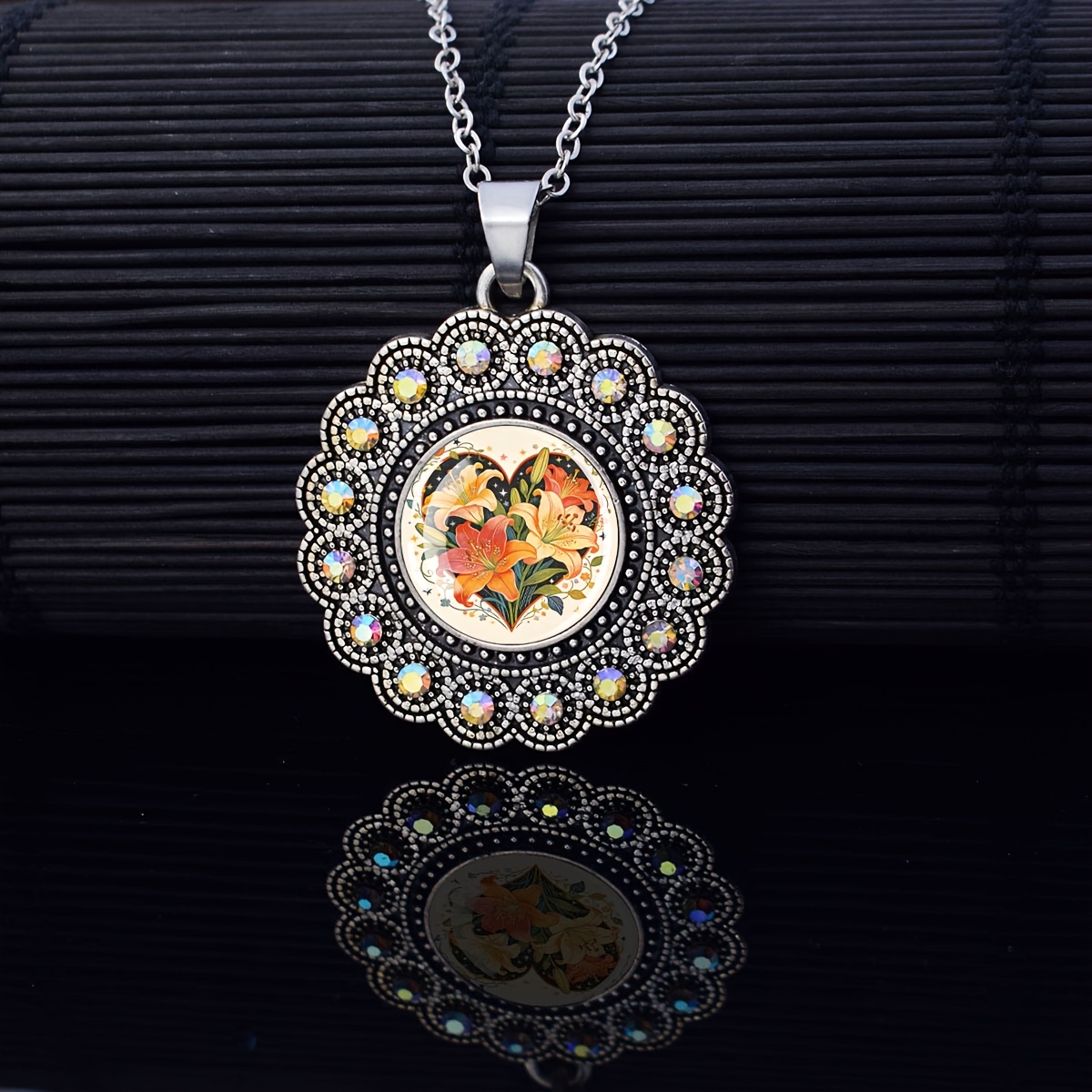 Countryside Wild Cluster Daylily Round Necklace, Rustic Floral Design