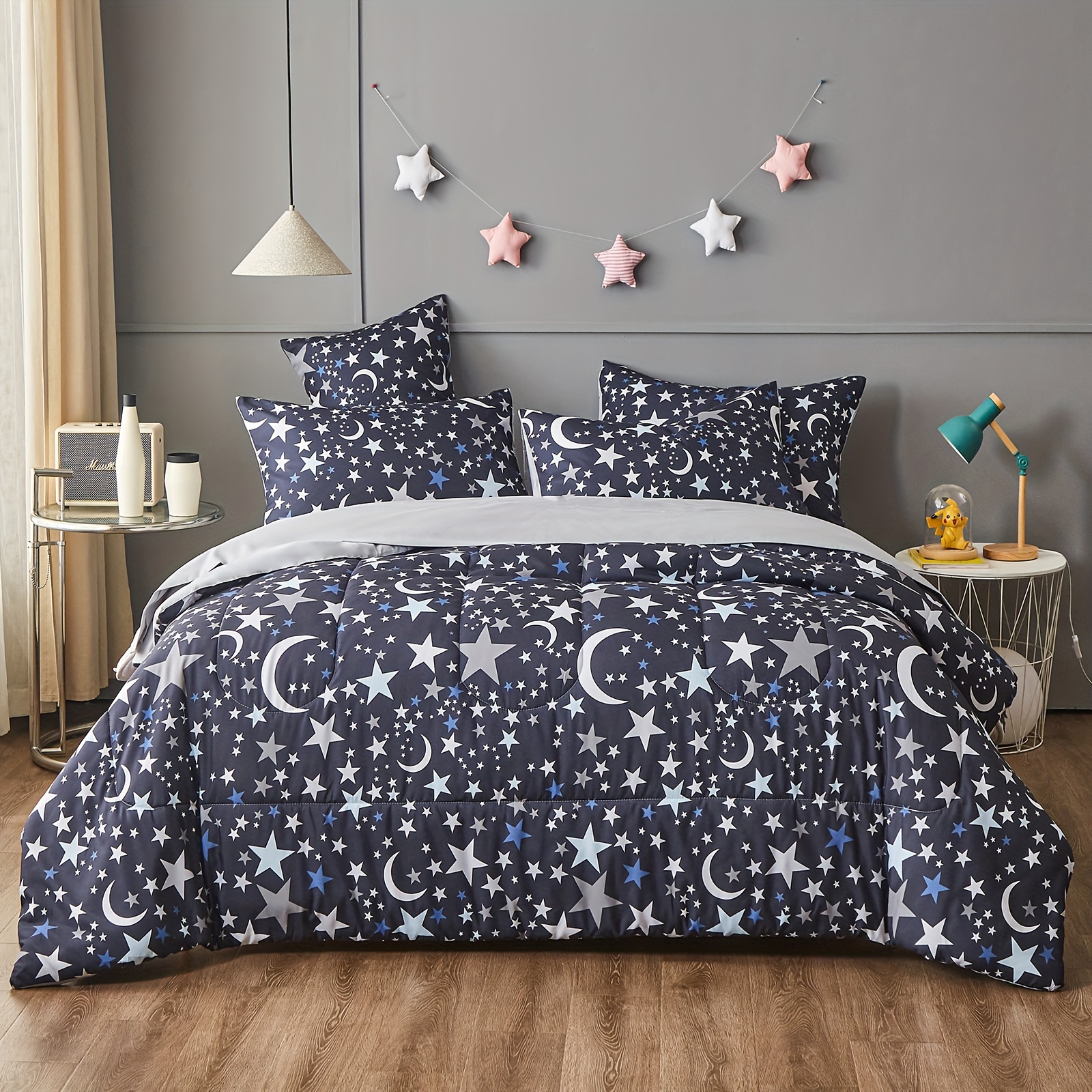 

4/5pcs Star And Moon Print ​comforter Set (1*comforter + 1*flat Sheet + 1*fitted Sheet + 1/2*pillowcase Without Filler), Breathable Soft And Comfortable Bedding, Perfect For Any Bed Room Or Guest Room