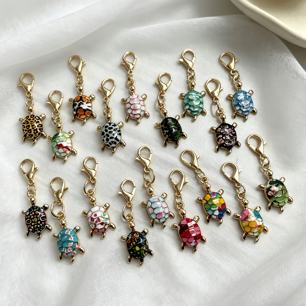 Image of [turtle Keychain Set] 18pcs Random Color Turtle Keychain, Cute And Stylish, Multiple Styles, Suitable For Decorating Backpacks, Wallets, Handbags, And Casual Shoes, Assorted Colors