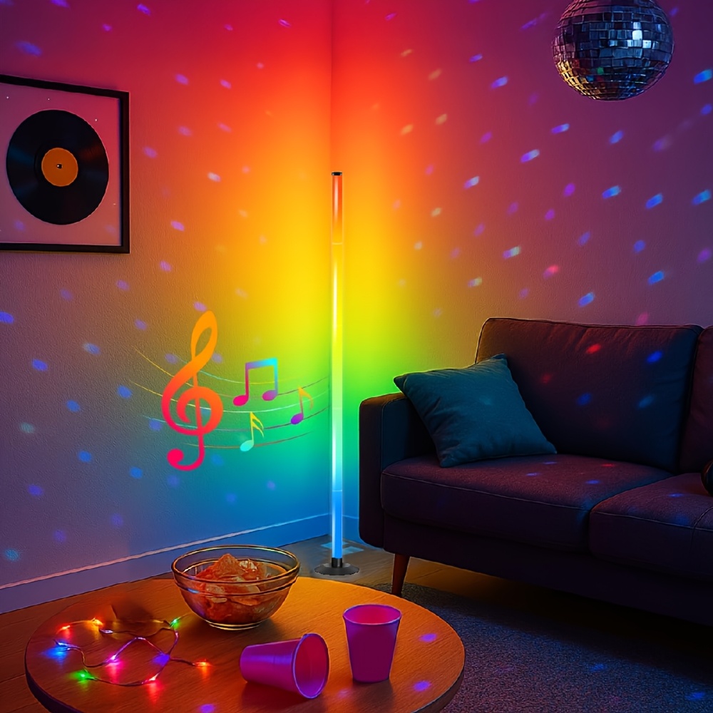 Lampe de plafond d'angle GVTCORGB avec synchronisation musicale IC RGB et un mode. Livrée avec une télécommande (piles non incluses), alimentée par USB et non étanche. Cette lampe possède une fonction de changement de couleur.
