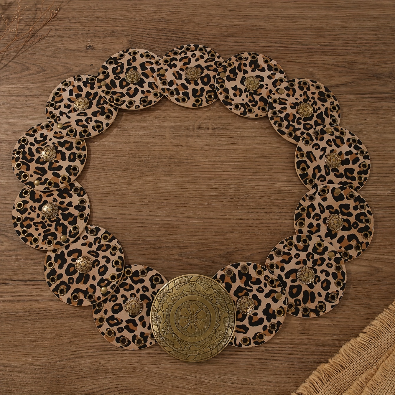 TEMU 1pc Cinturón de estilo vaquero bohemio para mujer, cinturón ancho de PU con estampado de leopardo y diseño circular patchwork, cinturón
