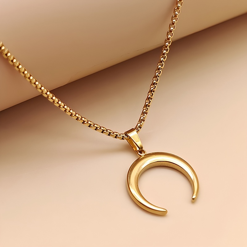 Stainless Steel Three-dimensional Hydraulic Moon Horn Necklace, Exquisite Niche High-end Versatile Additions