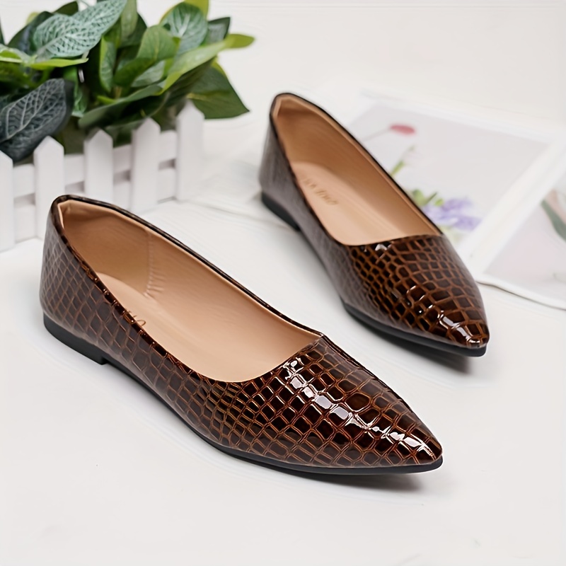 

Women's Crocodile Pattern Flat Shoes, Casual Point Toe Slip On Shoes, Lightweight & Comfortable Shoes