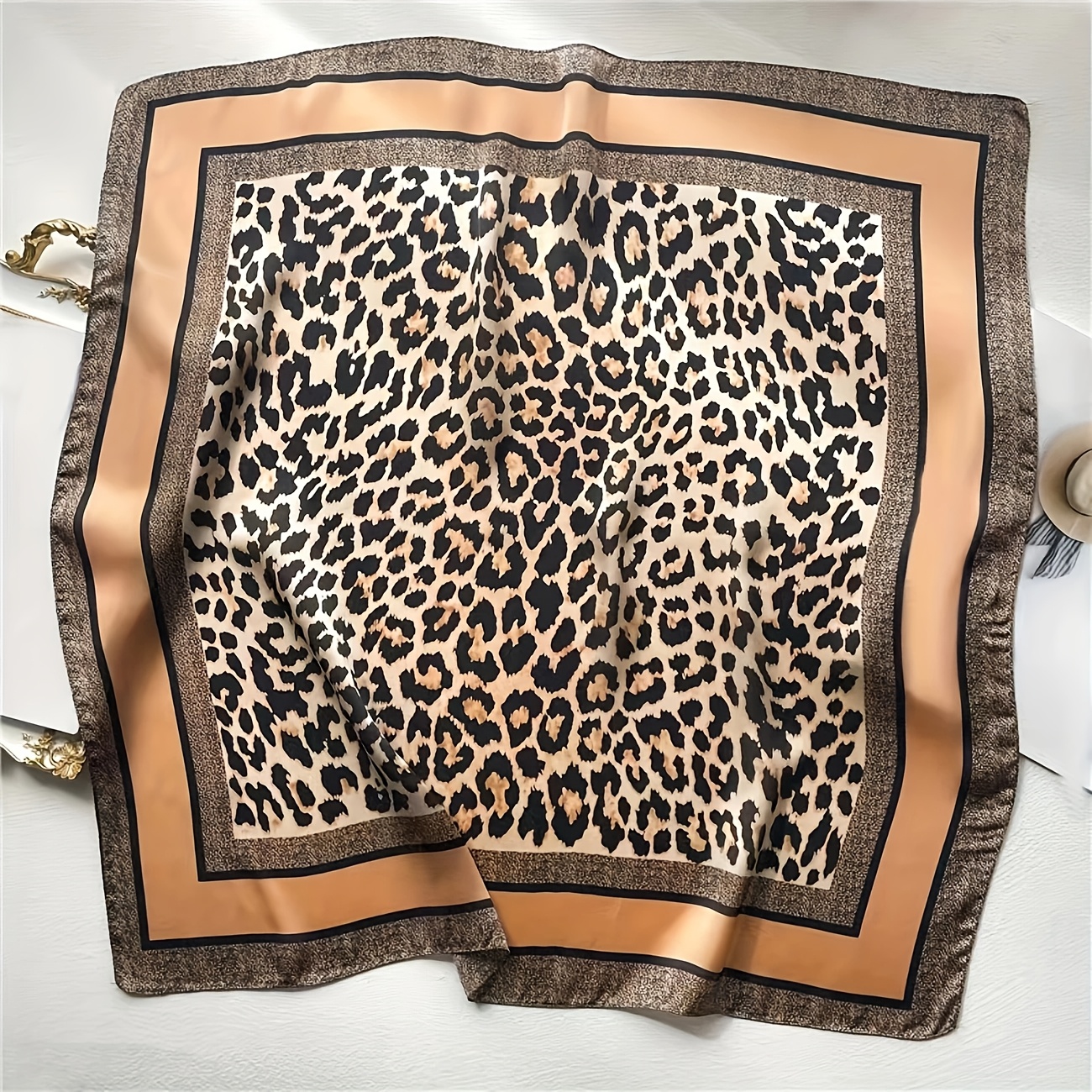 Classic Leopard Print Women' Scarf, Multi-functional Use, Satin Y Material, Suitable For Daily Outfits, Fashionable Accessory