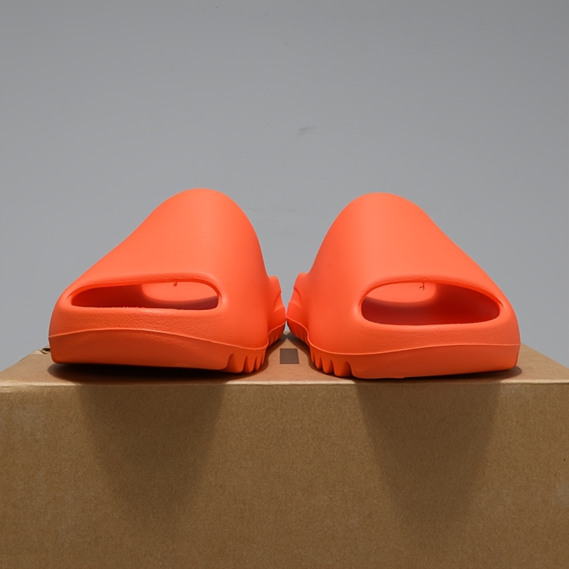 Men'S Summer Slippers for Indoor And Outdoor Use, Featuring Non-Slip Soft Soles, Perfect for Couples.