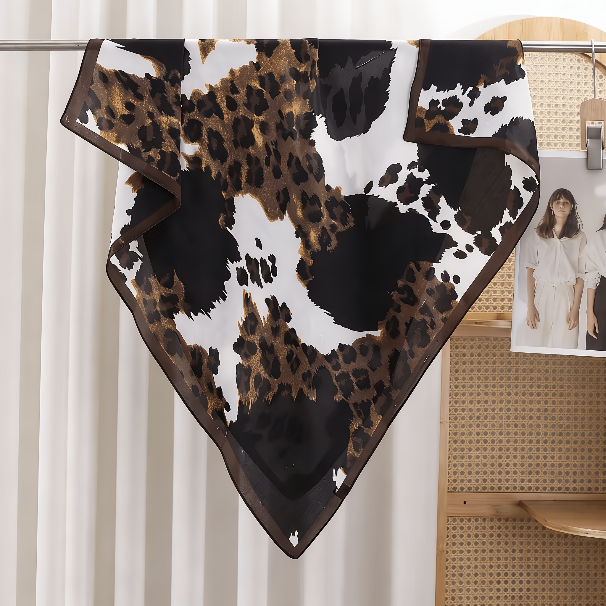 TEMU 1pc Fashionable Women's Leopard Scarf, Vintage Style, Suitable For , Multi-functional And Versatile Scarf, Apparel Accessory, Small Neckerchief,