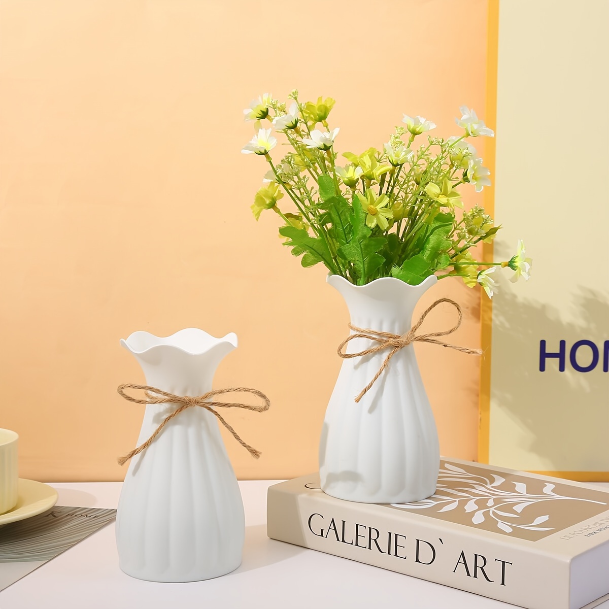 

Modern Minimalist Plastic Vase For Home Decor - Flowers, Ideal For Bedroom & Living Room Display