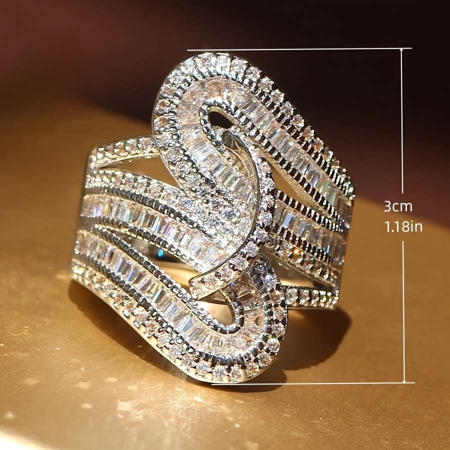 Women's Elegant Temperament Pave Sparkling Synthetic Zirconia Ring