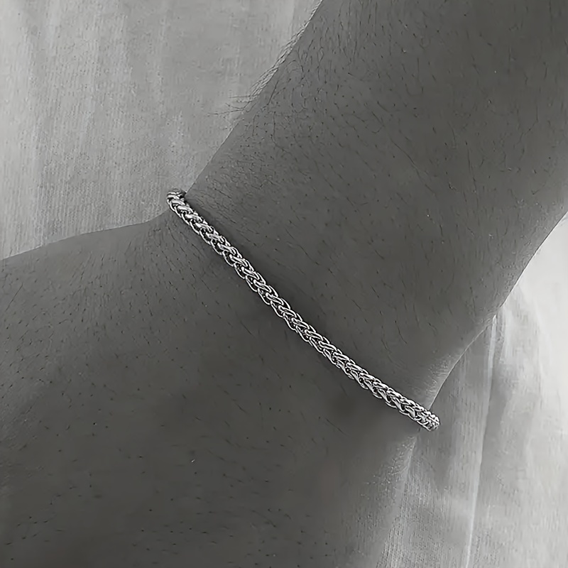 

1 pièce Bracelet élégant en inoxydable , 4 mm, hypoallergénique, polyvalent un et les fêtes, la -